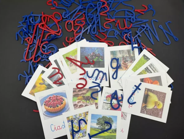 IMG_9282 Ruchomy Alfabet Montessori - 102 Litery do Nauki Pisania + Karty Obrazkowe GRATIS!