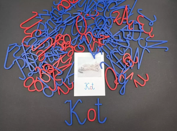 IMG_9285 Ruchomy Alfabet Montessori - 102 Litery do Nauki Pisania + Karty Obrazkowe GRATIS!