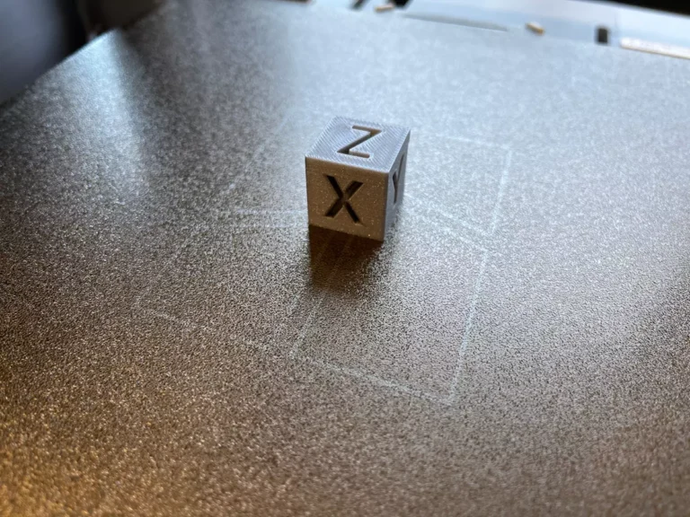 Kostka kalibracyjna wydrukowana na drukarce 3d